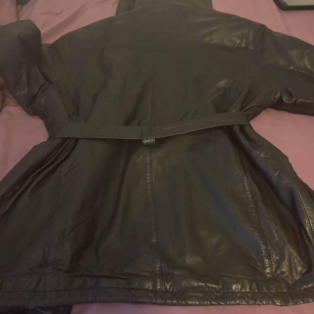 Leather jacket - Picture 11 of 12
